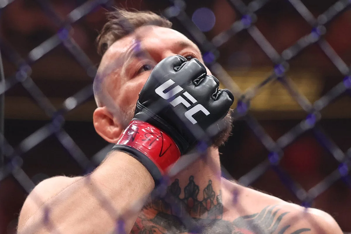Las Vegas: McGregor’s UFC return ends in 69 seconds with knee injury