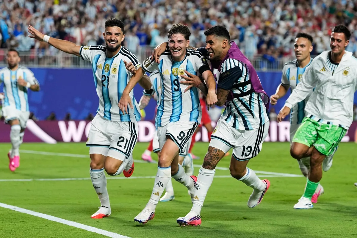 Transfer news LIVE: Alvarez to Arsenal boost, Tzolis; Man Utd eye Kone - London Evening Standard