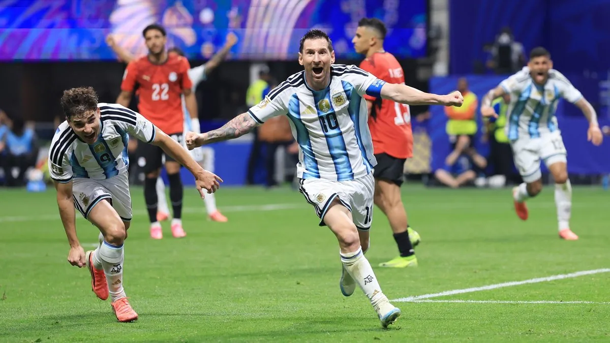 Julián Álvarez’s extra-time stunner sinks 10-man Switzerland to send Argentina into semi-finals