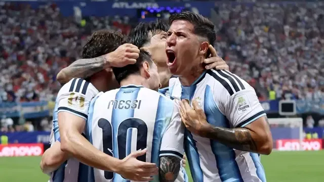 Does FIFA favor Argentina in World Cup? Spain fans weigh in